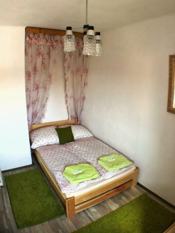 Апартаменти Zahradni Чеський Крумлов Екстер'єр фото
